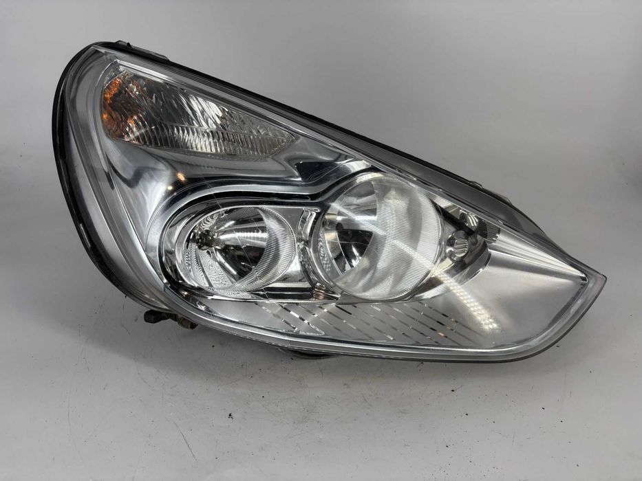 Far dreapta Ford S Max an 2010