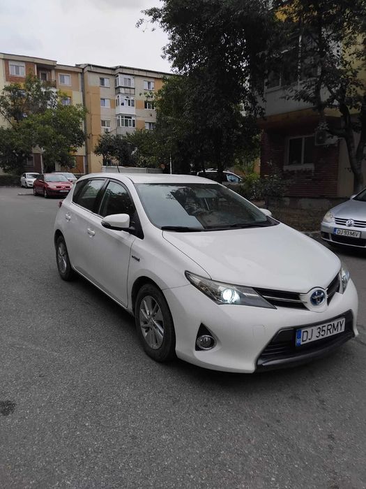 Toyota Auris Hybrid