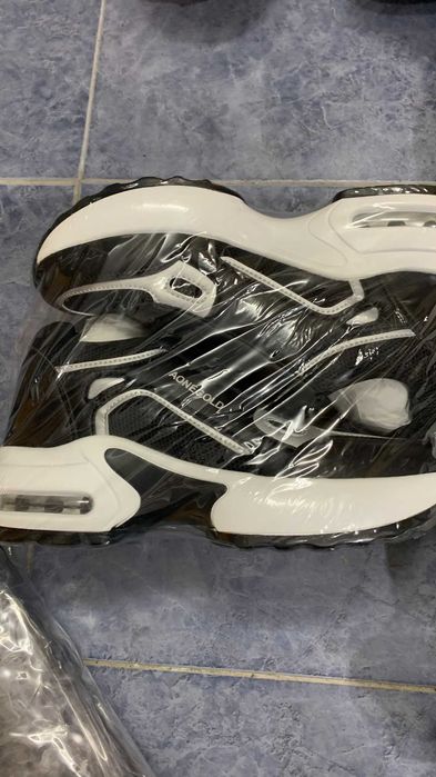 Дамски маратонки AONEGOLD