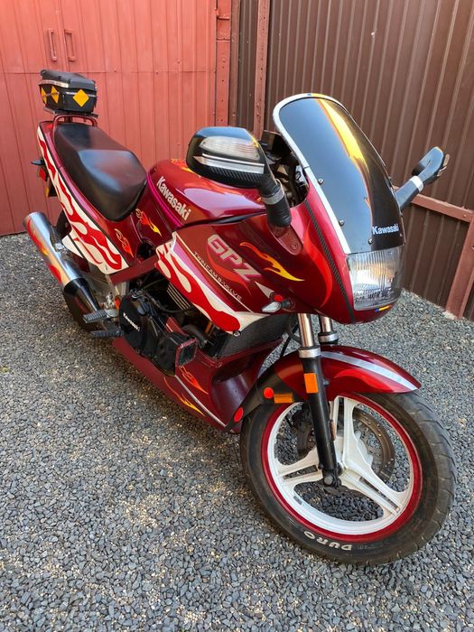 Vând Kawasaki gpz 500cc