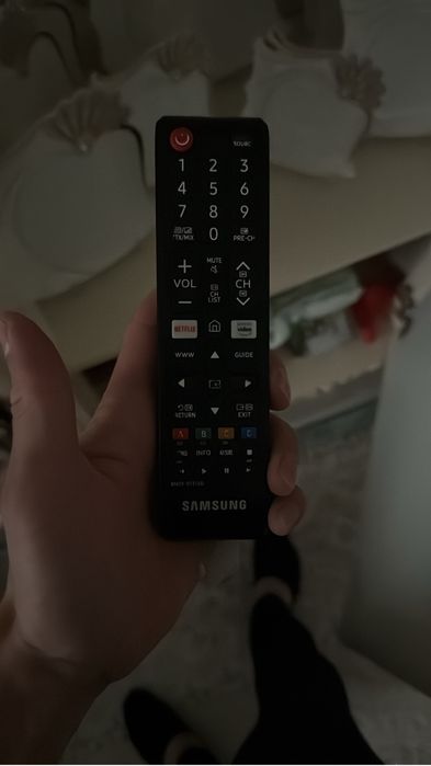 Samsung 65 дюймовый