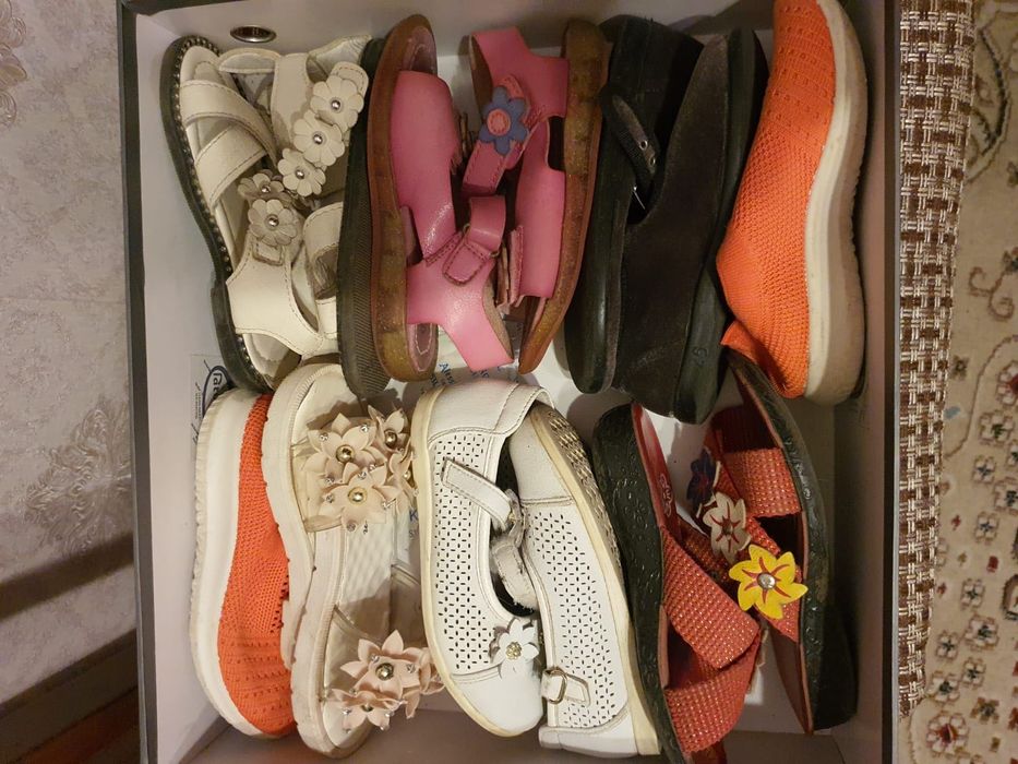 Обувь сумки в хорошем состоянии