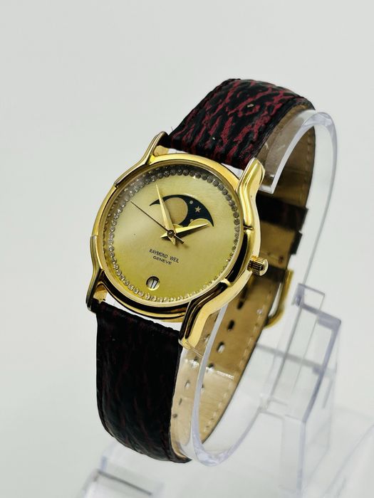 Елегантен часовник Raymond Weil