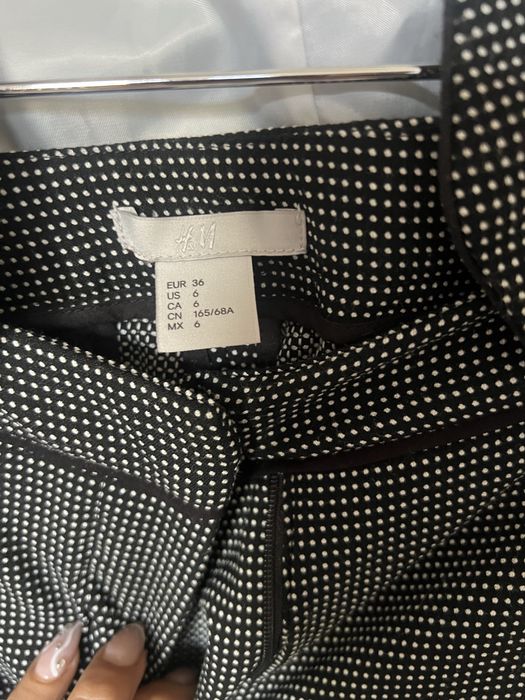Костюм H&M в меланж бяло и черно
