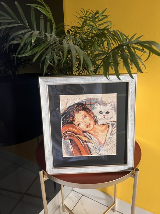 Reverie Felină,goblen cusut manual după diagrama ,înrămat 800 Ron  – punct mic (petit point)  –dimensiune:16 × 20 cm Preț: 800 lei ușor negociabil