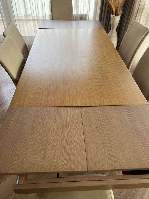 Комплект маса и столове