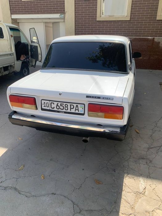 vaz 2107. sotiladi