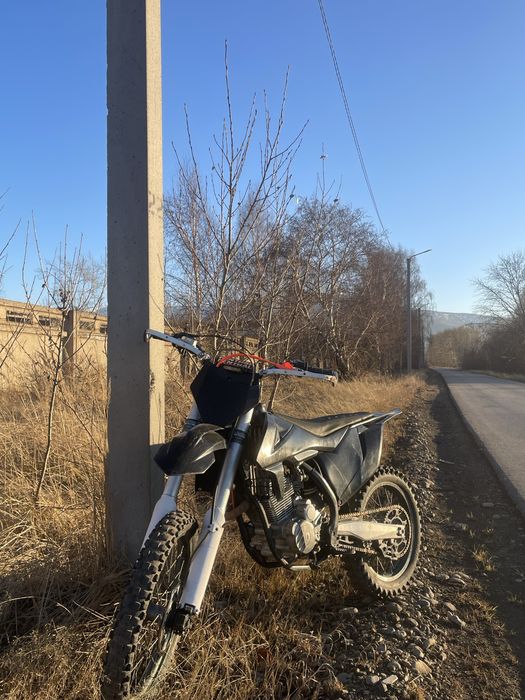 Продам мотоцикл эндуро