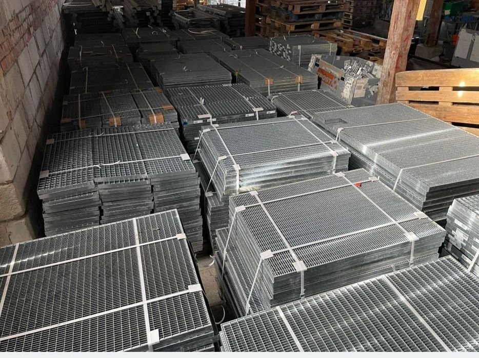 Grilaje zincate metalice