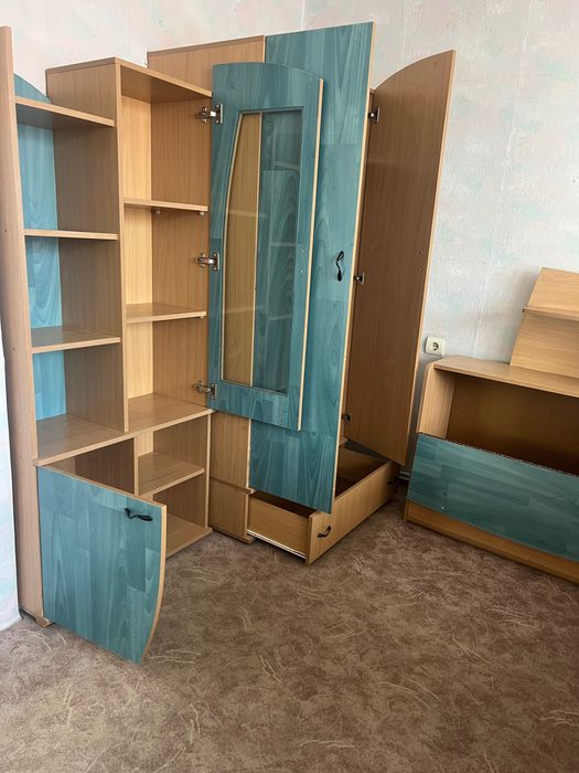 Легла с ракла  и гардероб