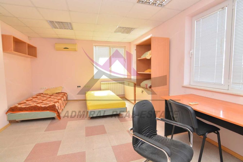 Дава се под наем Къща в Варна, Бриз - 287 кв.м за 3000 € - Снимка #3
