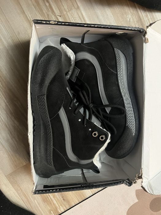 Кроссовки зимние