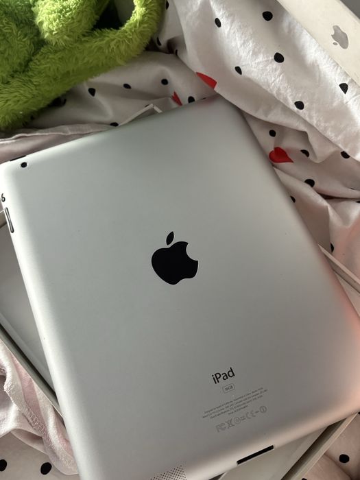 продам старый айпад