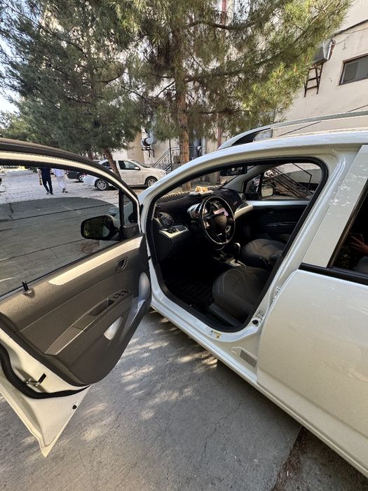 Продаётся  Спарк