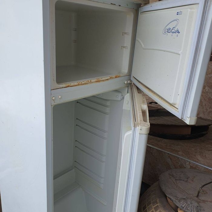 Холодильник бор сотилади арзонга