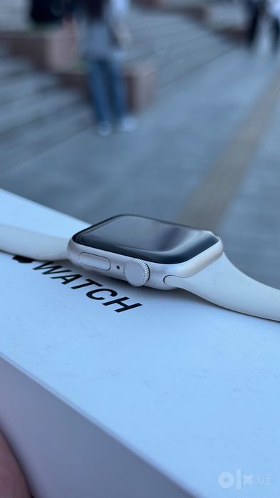 Apple Watch SE 2 Starlight