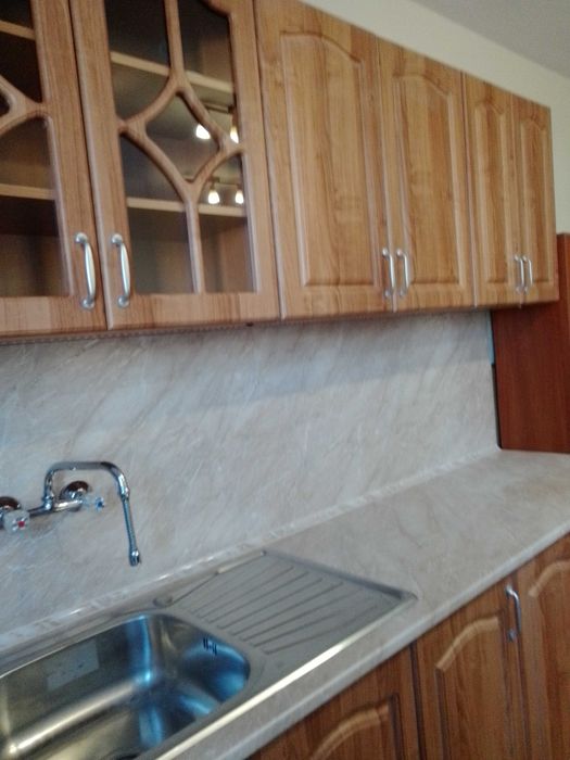 Дава се под наем Тристаен апартамент в Плевен, Дружба 1 - 120 кв.м за 714 € - Снимка #2