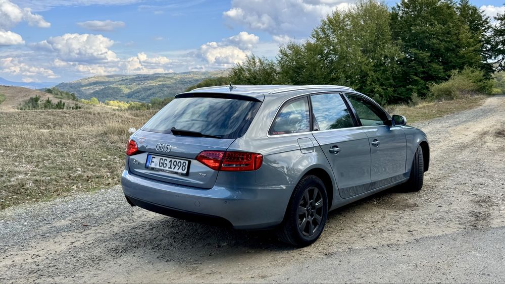 Audi A4 2.0 TDI 140 CP 2011 Euro 5 Automata impecabil