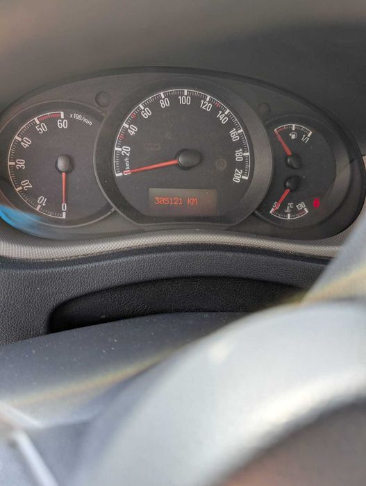 Persoana fizica vand autoutilitara marca Opel Movano