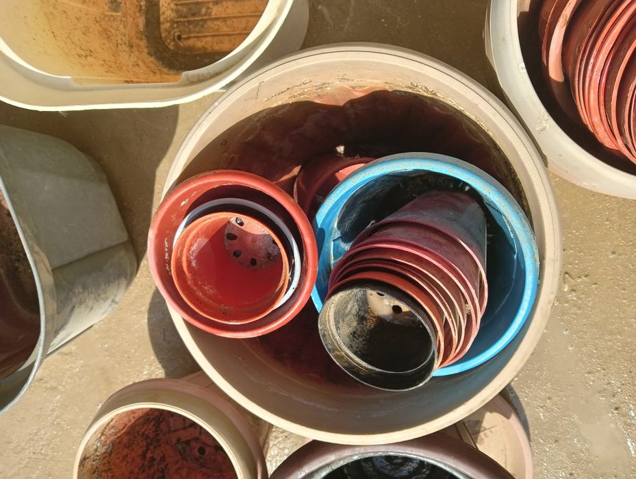 Продаются горшки