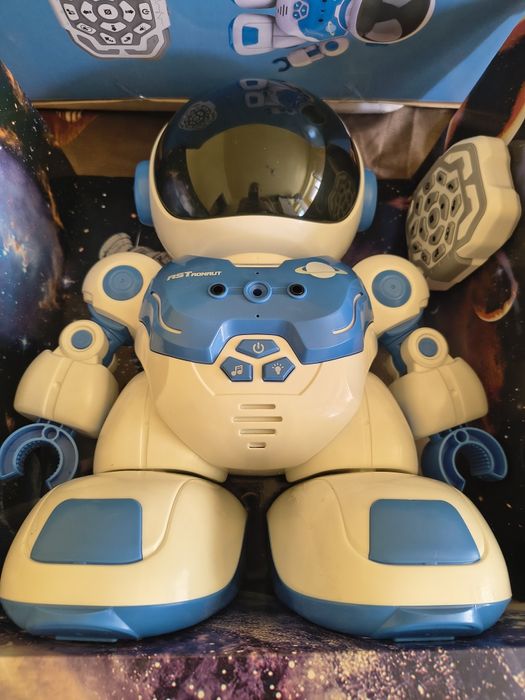 Vand robot inteligent cu telecomanda