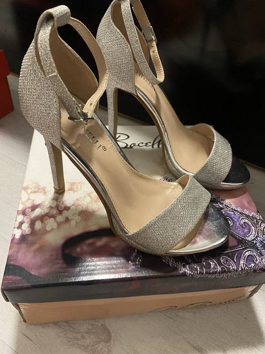 Използвани токчета един път за един повод 35 номер