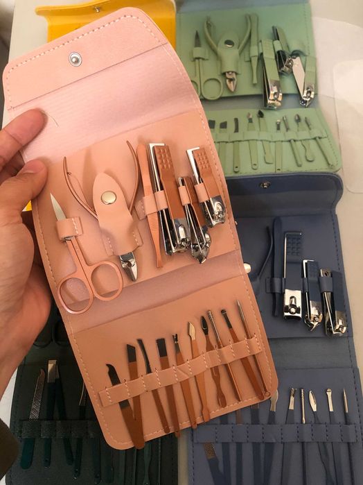 Маникюрный набор компактный 16 наборов с Чехлом