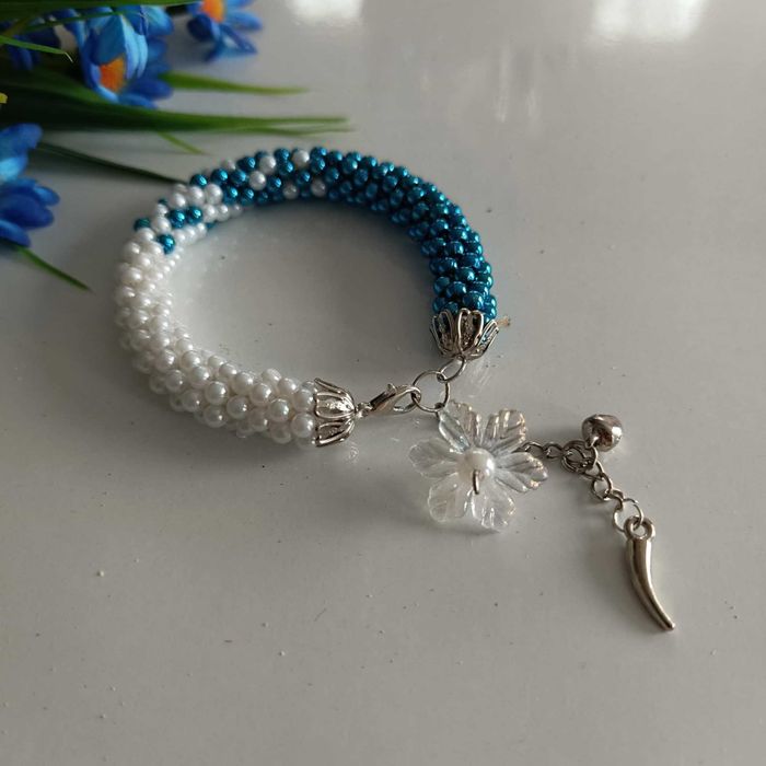 Ръчно изработена гривна