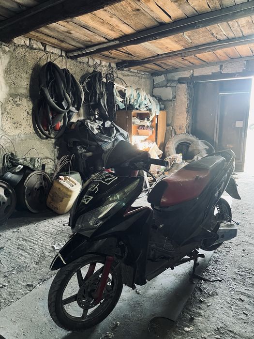Продам Скутер 150 куб