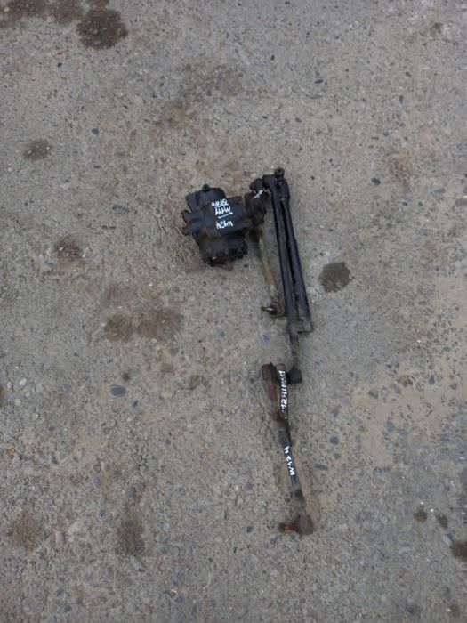 Рулевой редуктор на w124 мерседес.