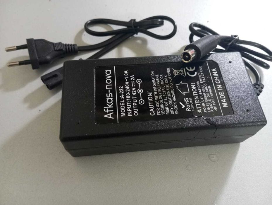 на самокат - зарядка самоката