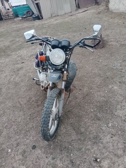 Мотоцикл сатылады 200000