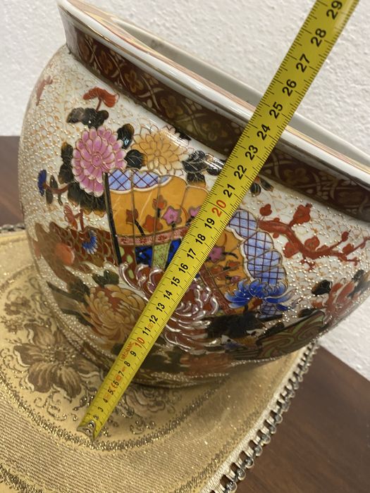 Голяма китайска кашпа от порцелан