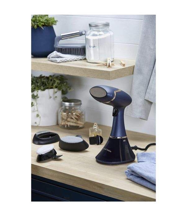 Вертикална парна ютия Russell Hobbs 1800W, 32 g/min,200ml,4 аксесоара