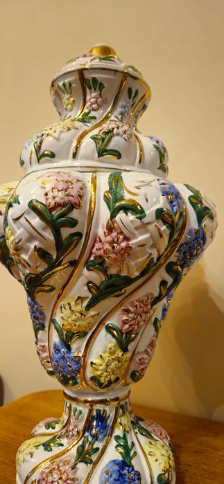 Порцеланова ваза Capodimonte