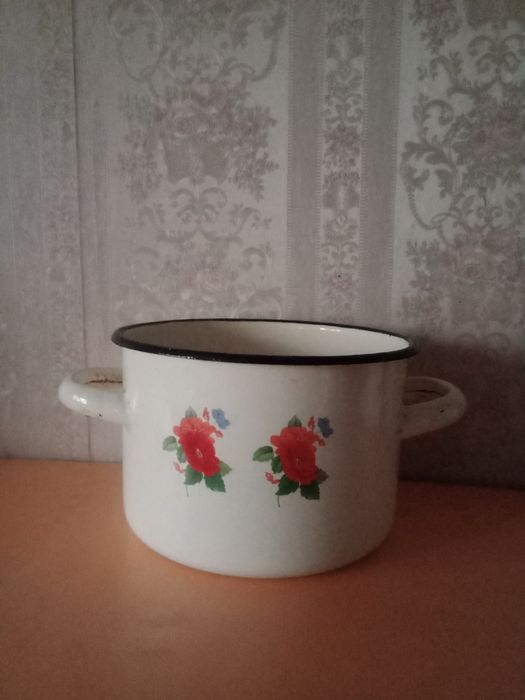 Маленькие кастрюли .