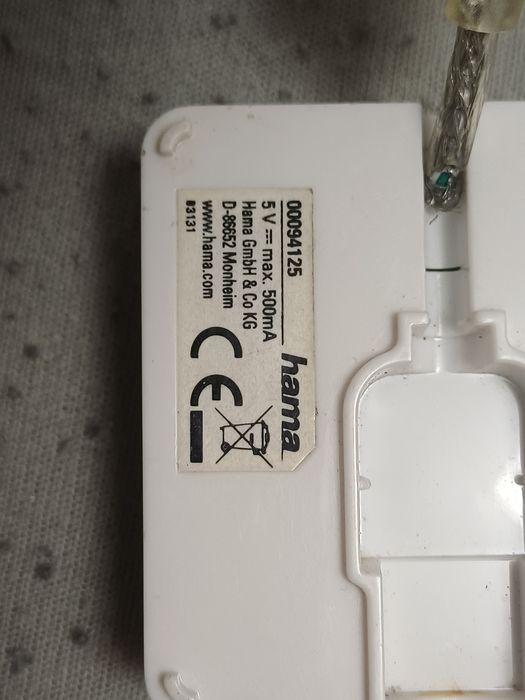 Card reader HAMA in stare buna . Este testat