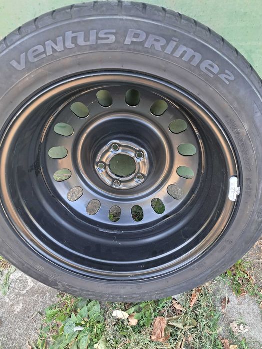 Продавам Резервна гума за Пежо 407 !Размер 215 55 17 Без забележки