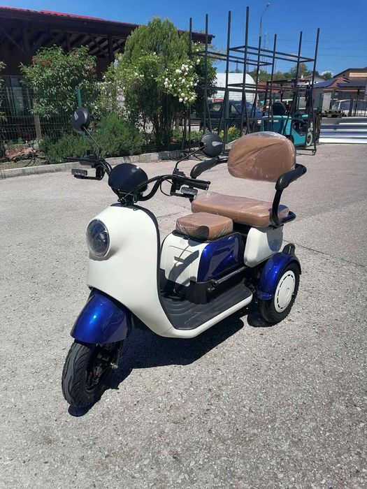 Триколка електрическа модел Vespa