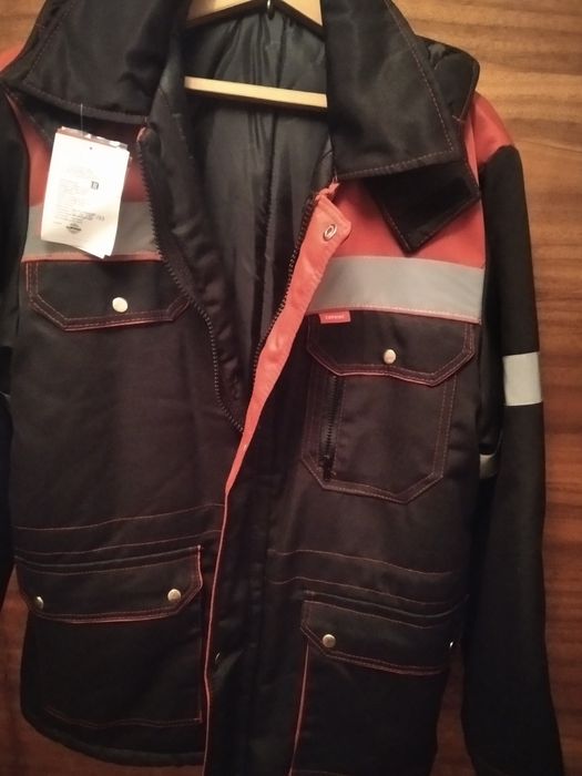 Продам зимнюю спецодежду.