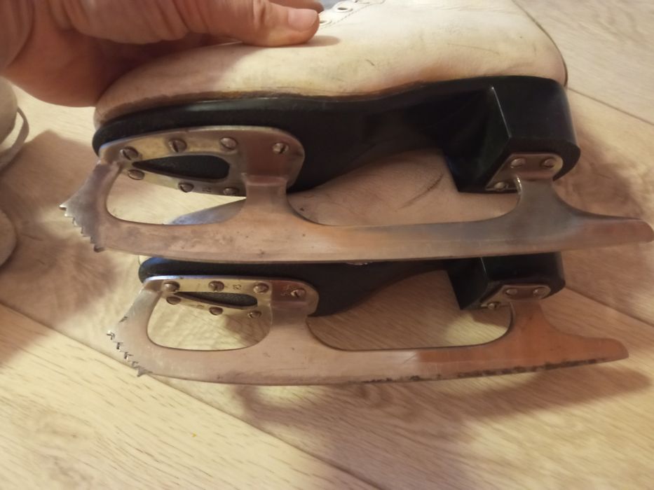 Коньки, 23 р-р, кожа