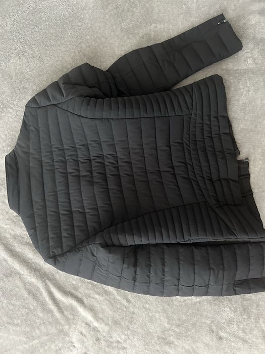 Guess преходно яке