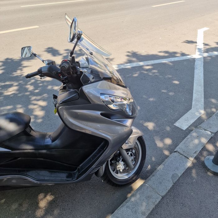 Suzuki burgman an.400 K8
