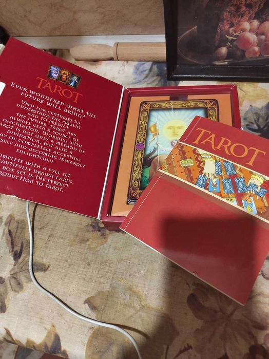 Оригинални Таро карти от Англия С Книжка