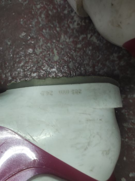 Комплект лыжи 130; палки 100; ботинки 24.5