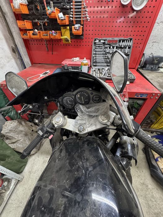 Мотоцикл yamaha fzr600
