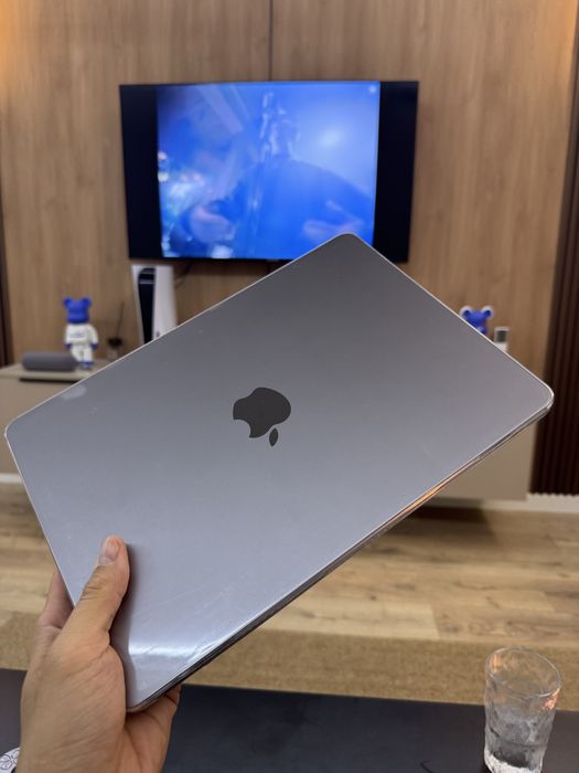 Продам MacBook Air M2 полный комплет