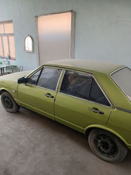 Audi mashina sotiladi