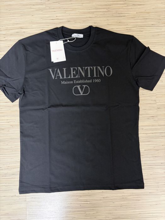 Tricou Valentino marimea XL nou nouț