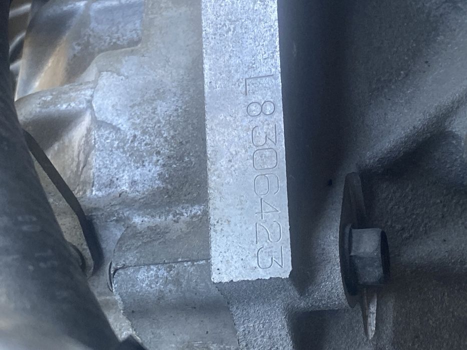 Двигатель  MAZDA L8-DE